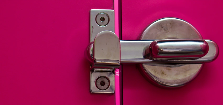 Childproof Gate Lock in California City, California