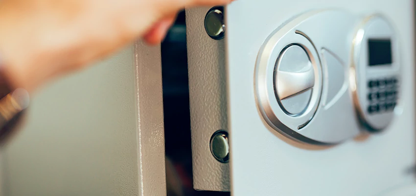 Fingerprint Safe Openers in California City, CA